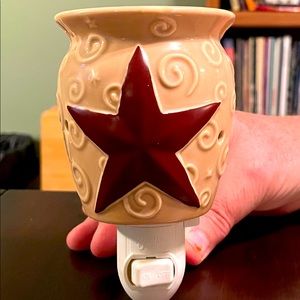 3/$18.  Scentsy Rustic Star Plug In Mini Warmer